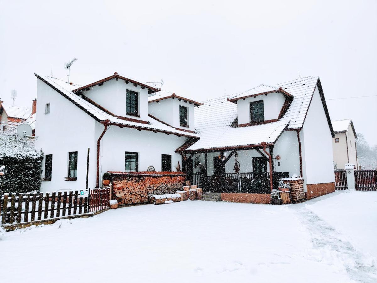 Penzion Beako Na "Pinglu" Votice Exterior foto