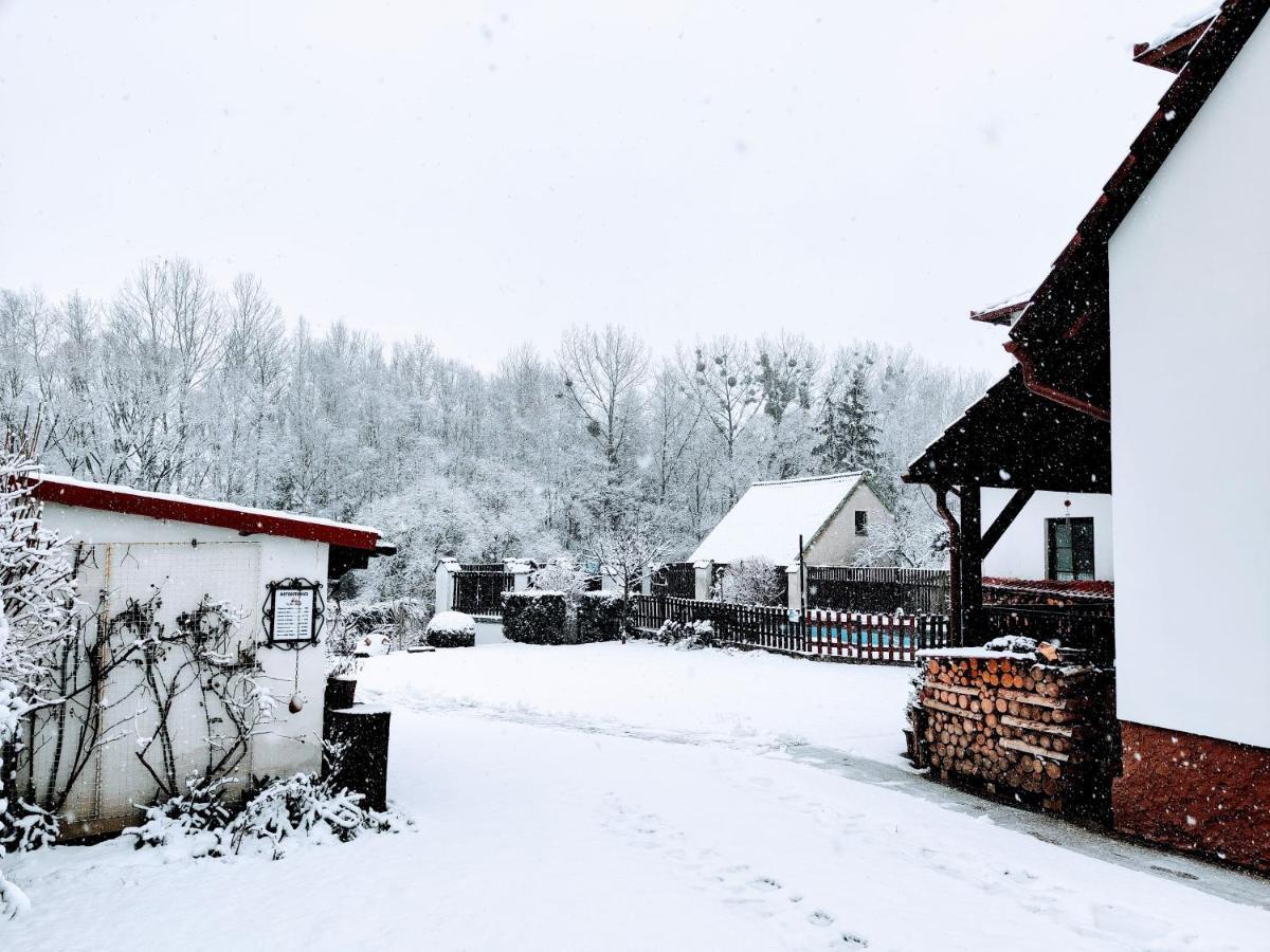 Penzion Beako Na "Pinglu" Votice Exterior foto