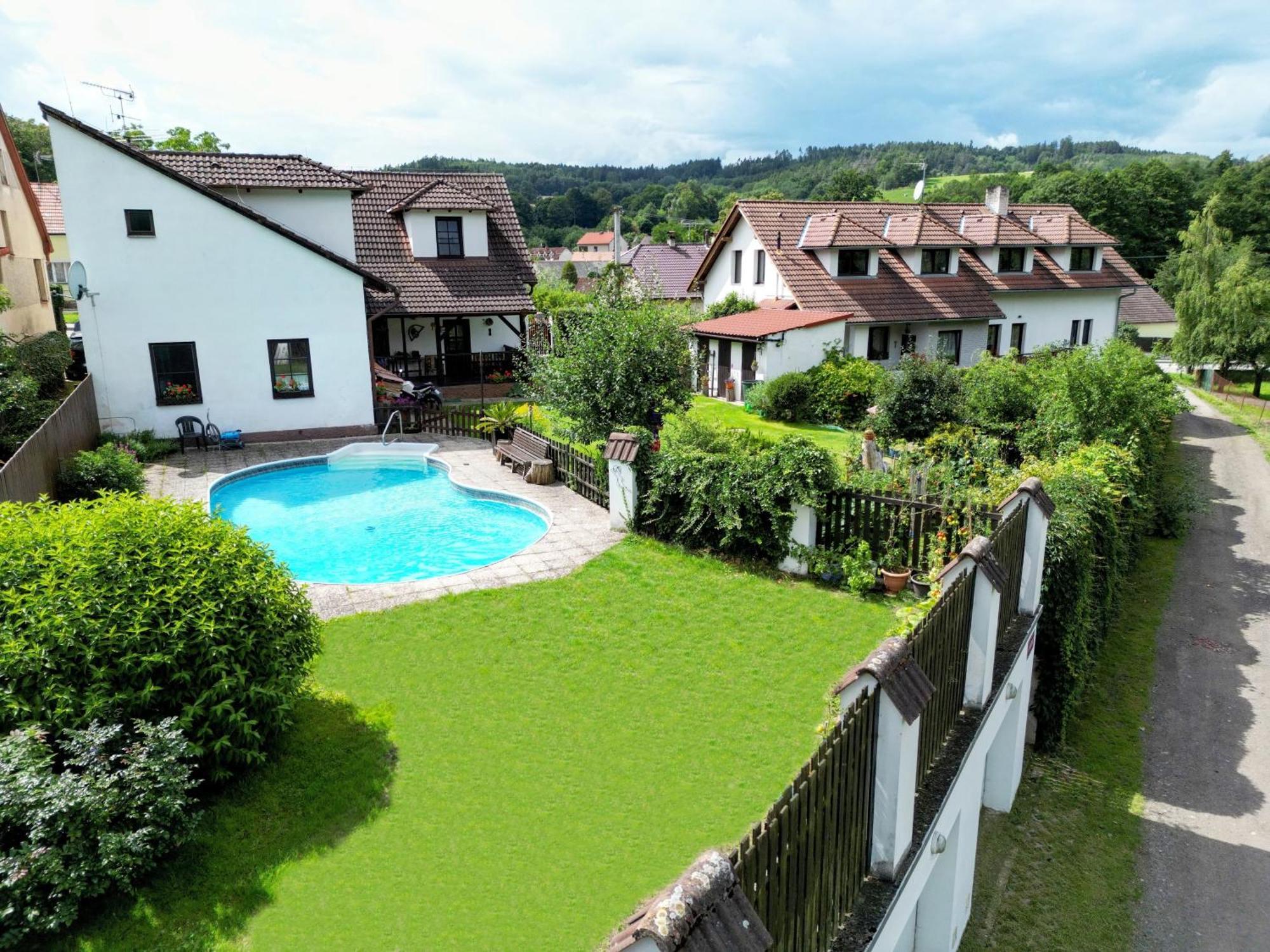 Penzion Beako Na "Pinglu" Votice Exterior foto