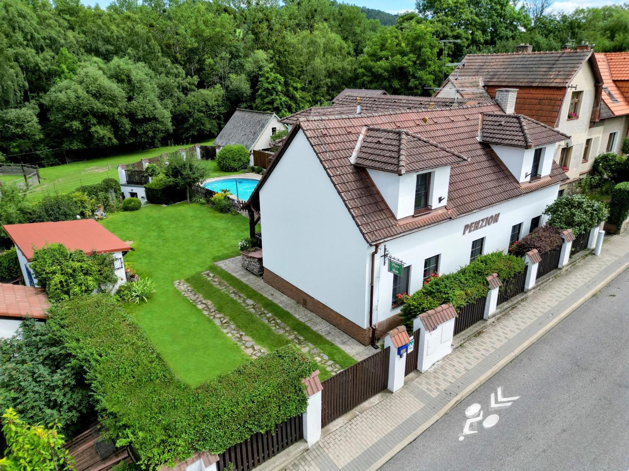 Penzion Beako Na "Pinglu" Votice Exterior foto